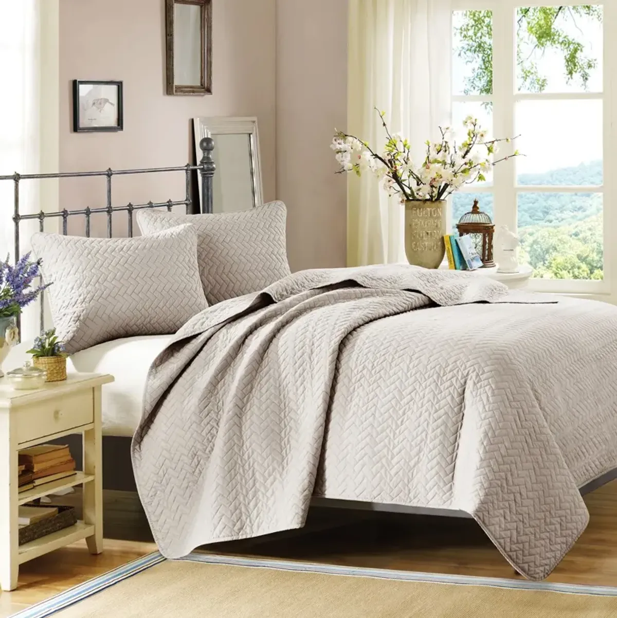 Hampton Hill King Coverlet and Sham Set - Beige