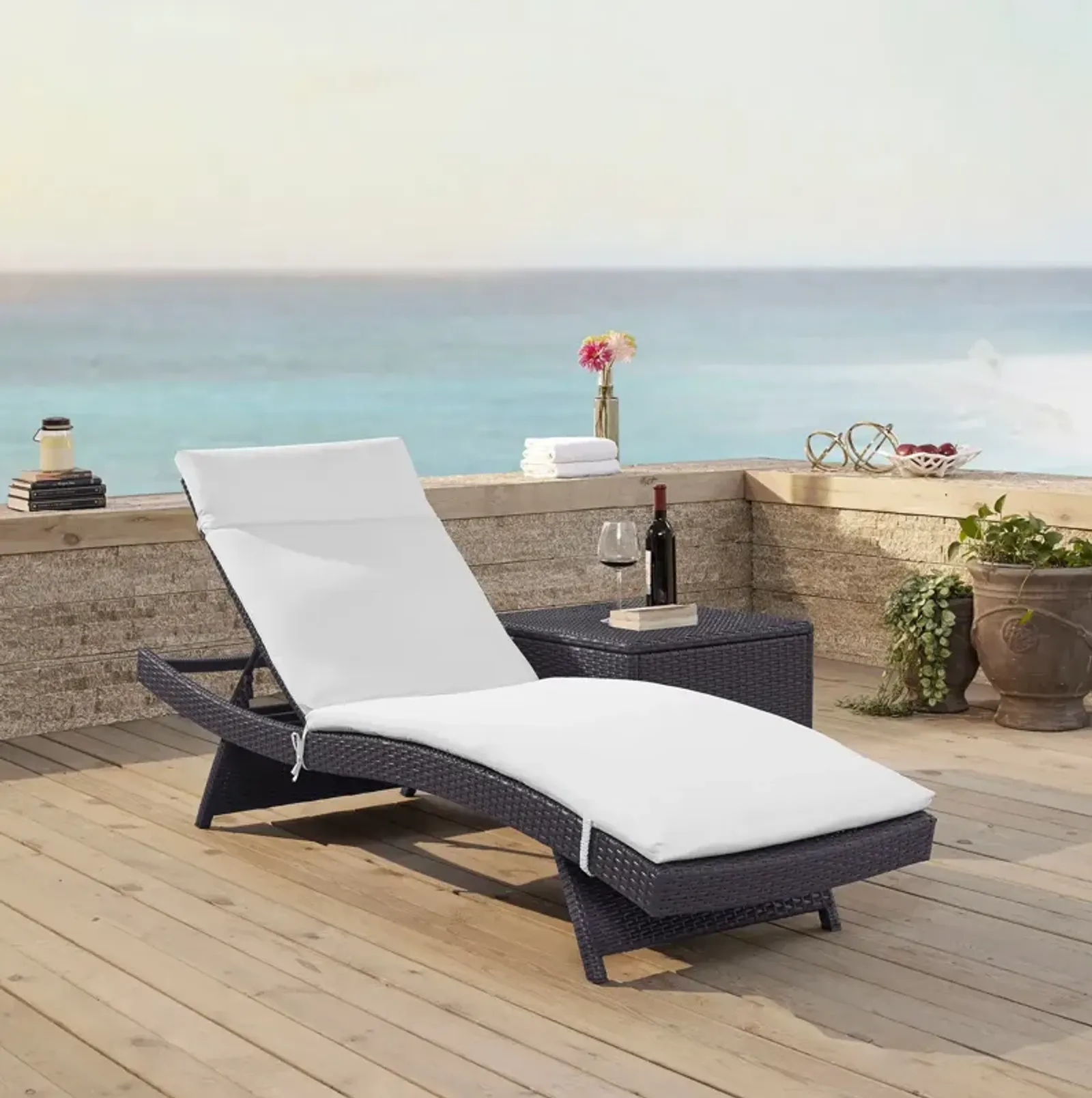 Isla Outdoor Chaise Lounge - White