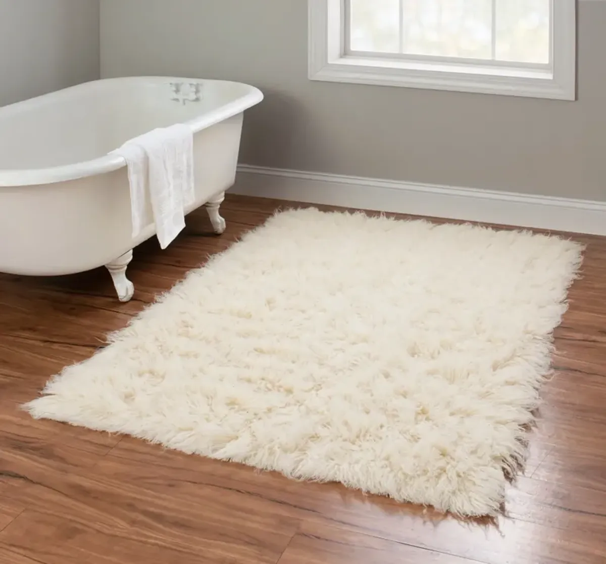 Natural Wool Shag 4 X 6 Area Rug - Beige