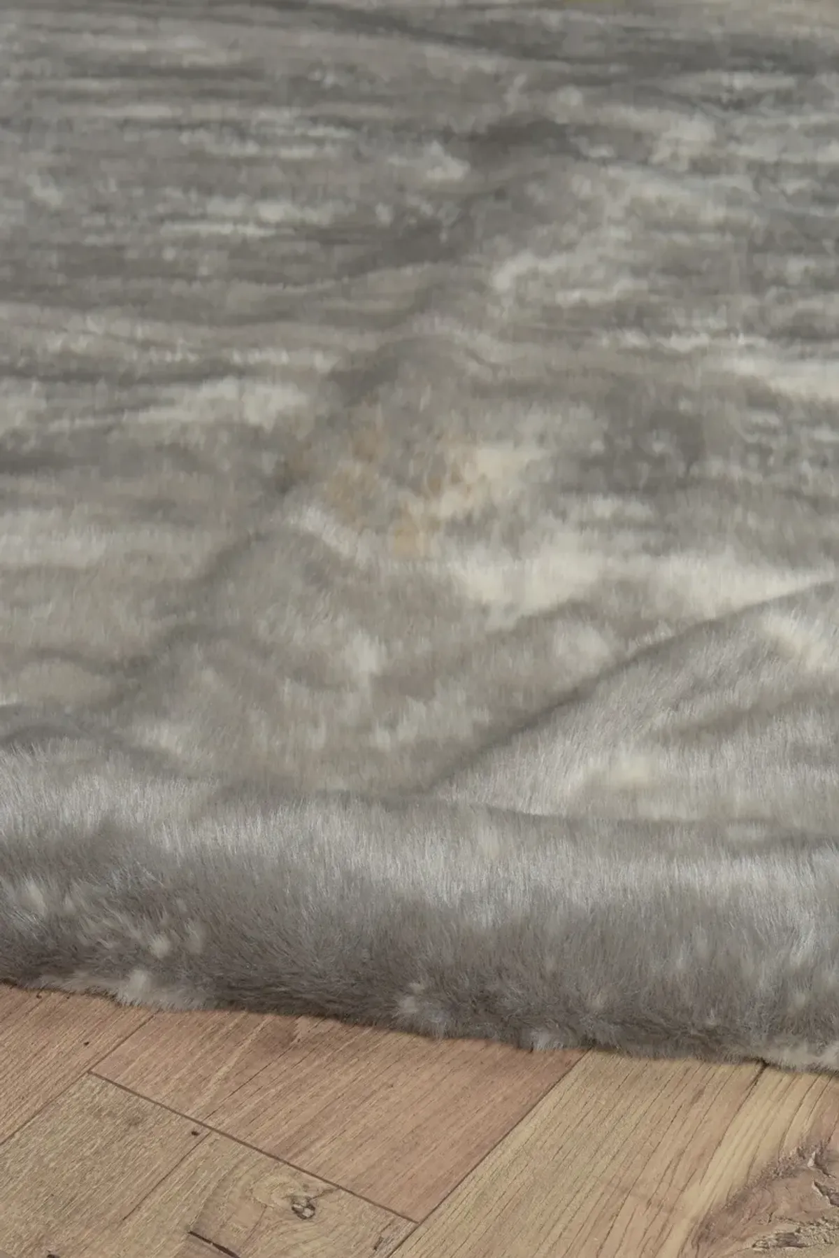 Faux Cowhide 5' x 7' Area Rug - Gray Mix