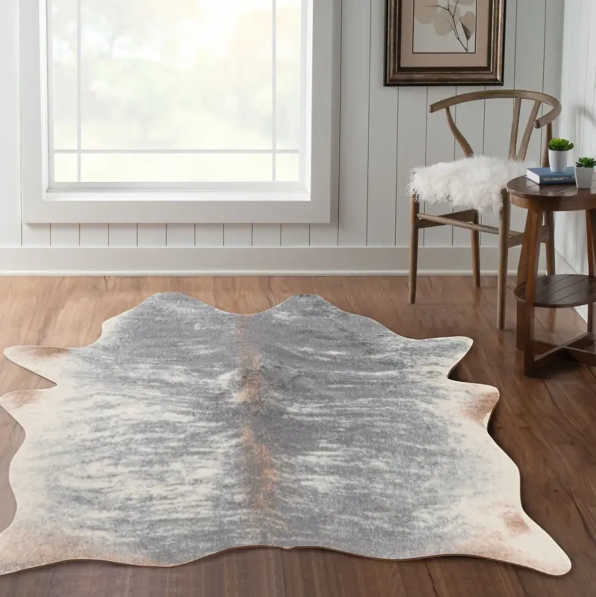 Faux Cowhide 5' x 7' Area Rug - Gray Mix