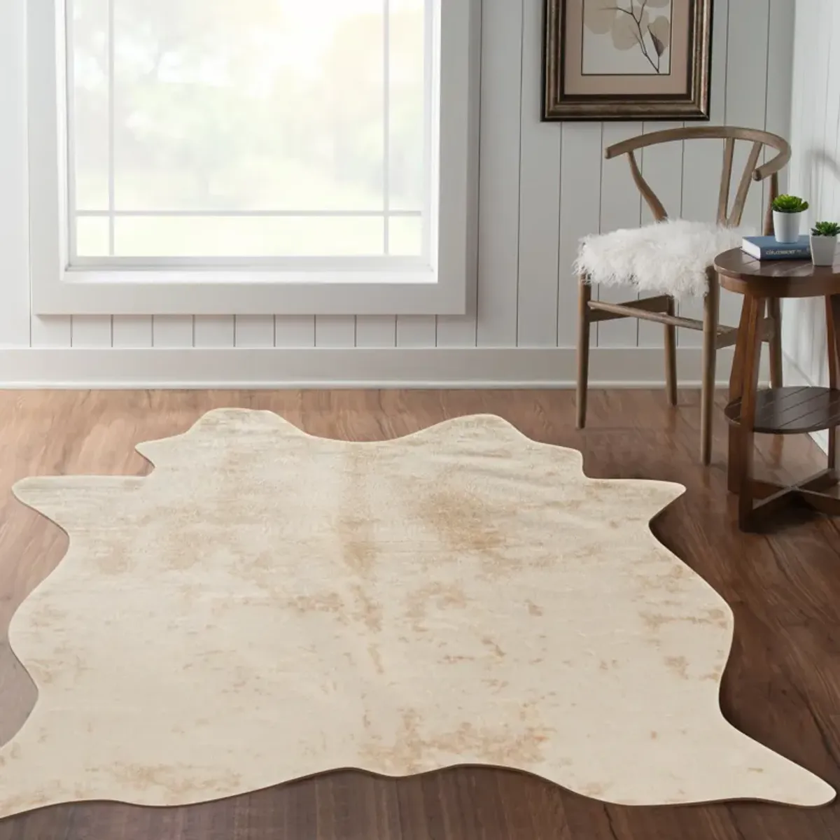 Faux Cowhide 5' x 7' Area Rug - Ivory