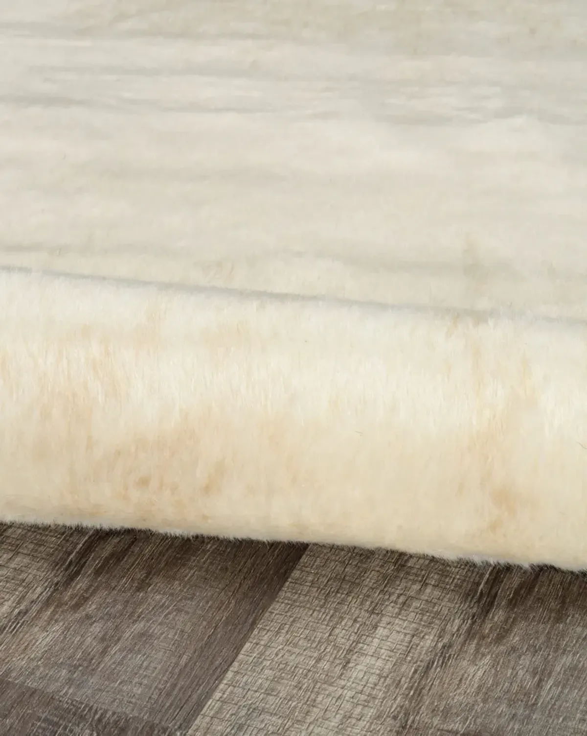 Faux Cowhide 5' x 7' Area Rug - Ivory