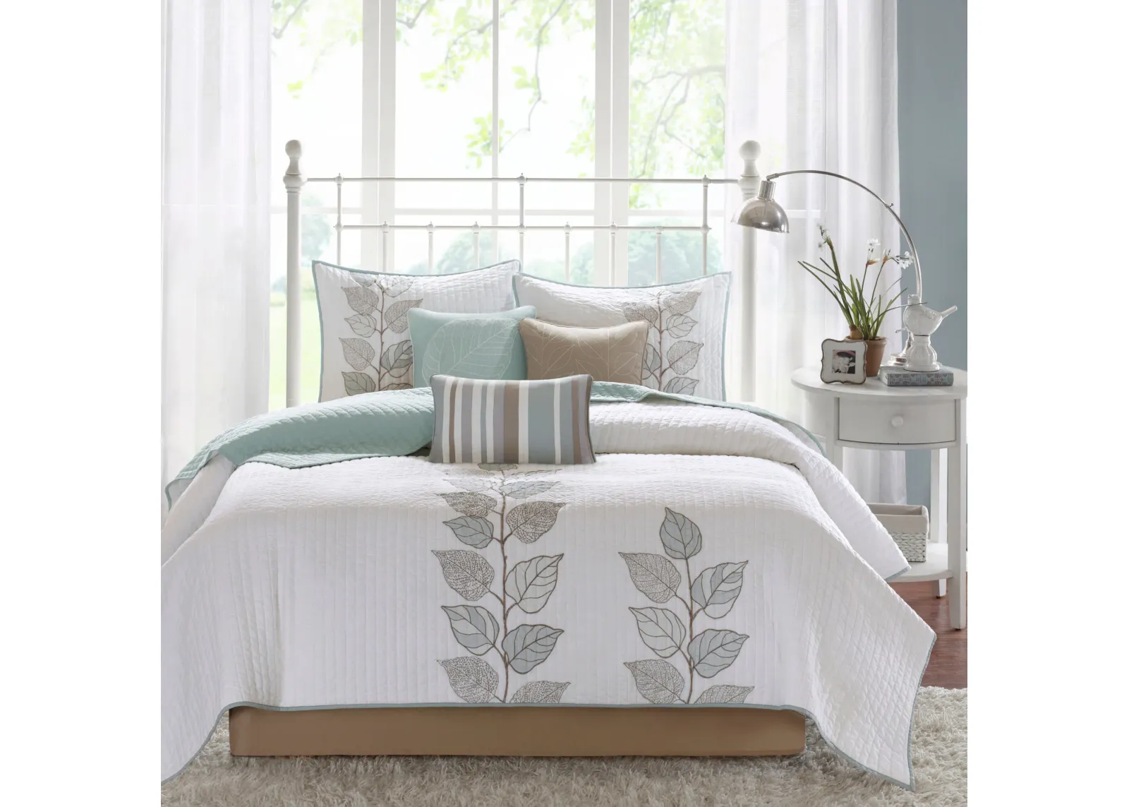 Lenora Full/Queen Reversible Coverlet Set