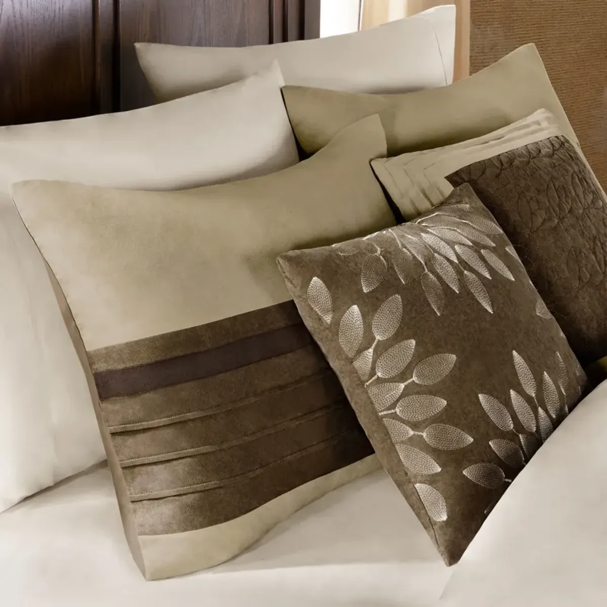 Louise Queen Comforter Set-Brown