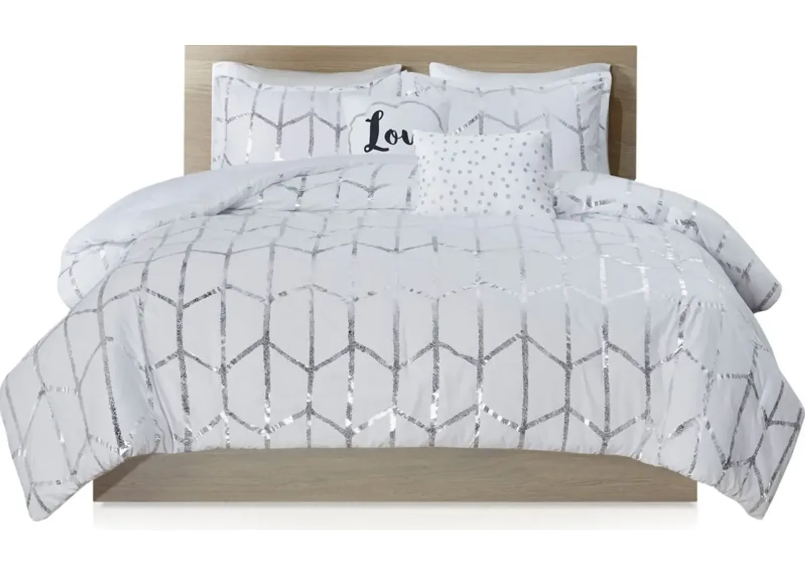 Raina Full/Queen Comforter Set - White