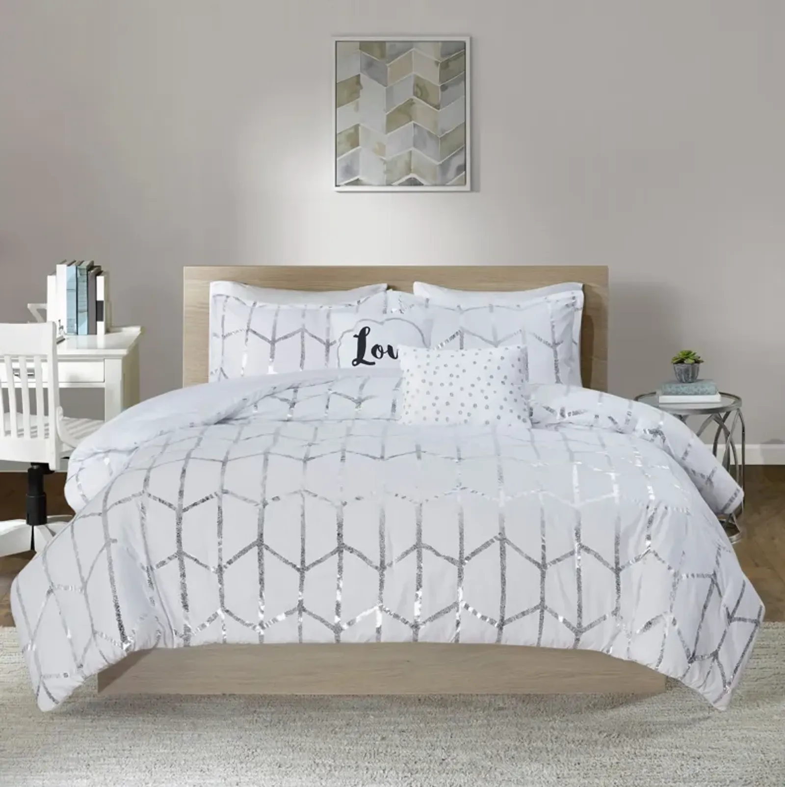 Raina Full/Queen Comforter Set - White