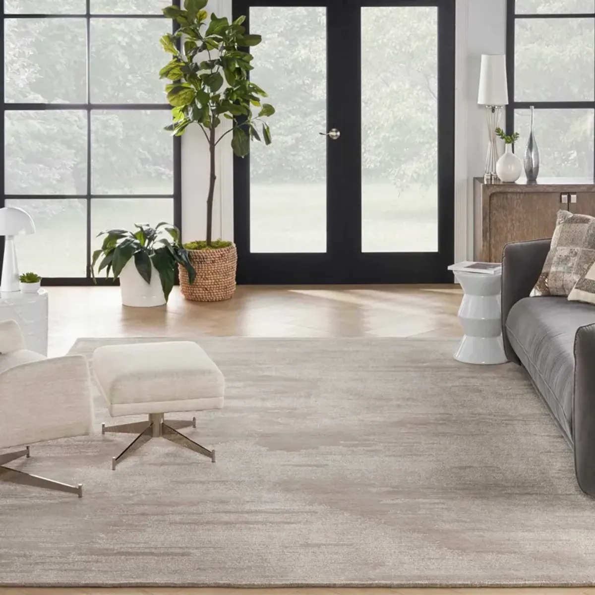 Valley 4' X 6' Area Rug by Michael Amini - Taupe/Ivory