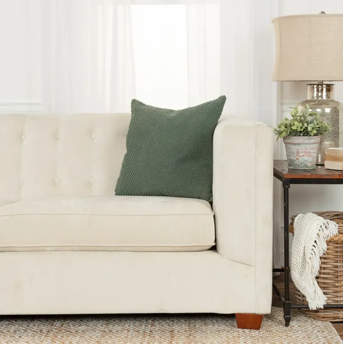 Romina 20" X 20" Pillow - Olive