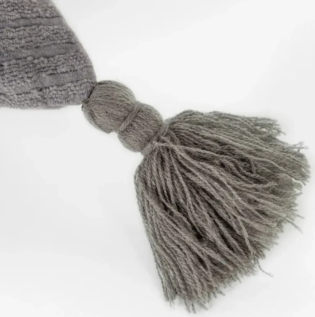 Kyle 20" X 20" Pillow - Gray