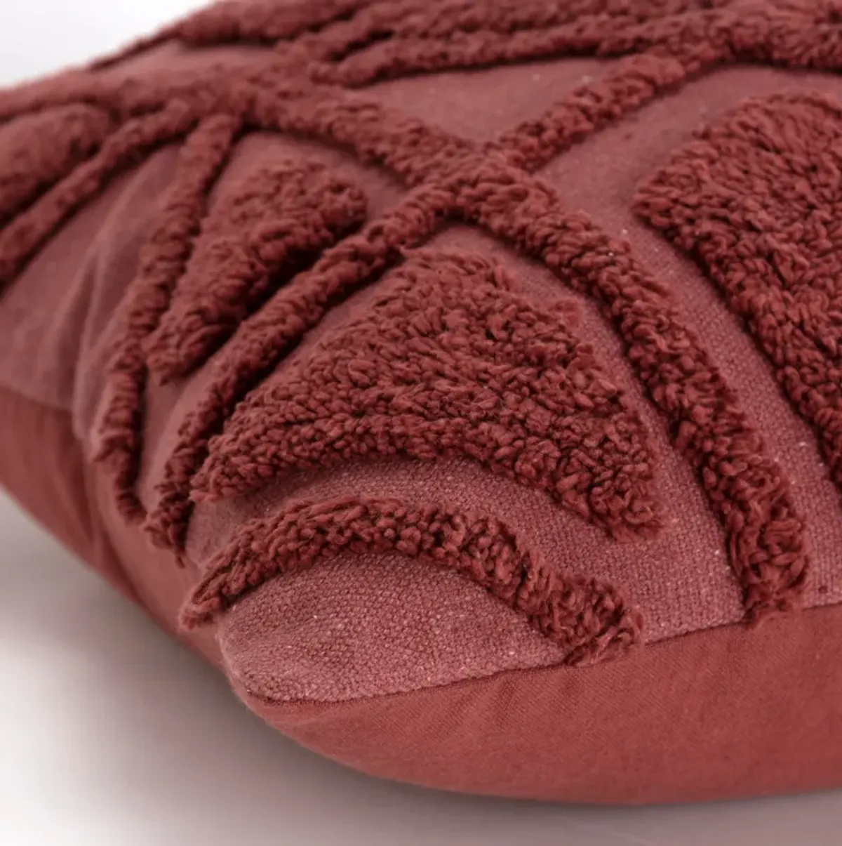 Dorit 20" X 20" Pillow - Wine