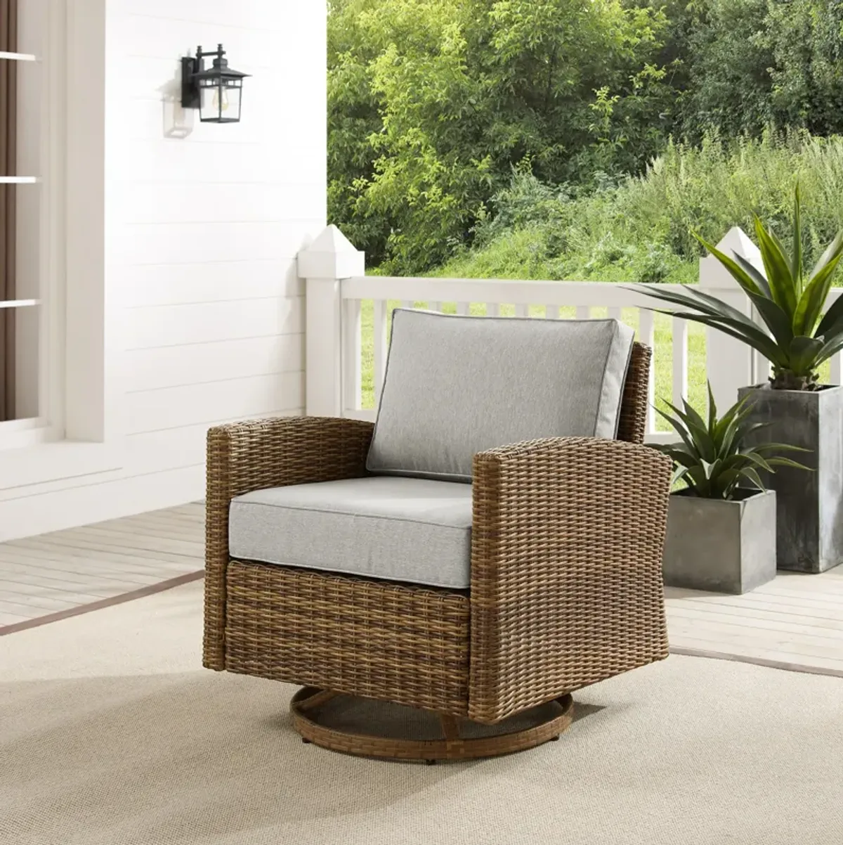 Destin Outdoor Swivel Rocker - Gray/Brown