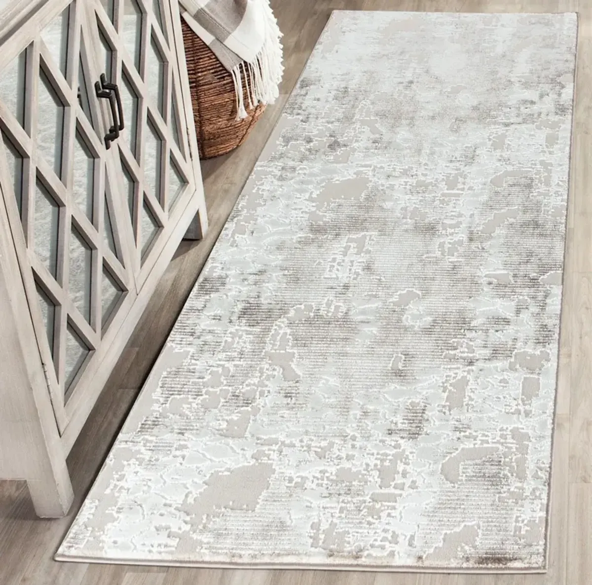 Venezia 2' x 8' Runner - Beige/Brown