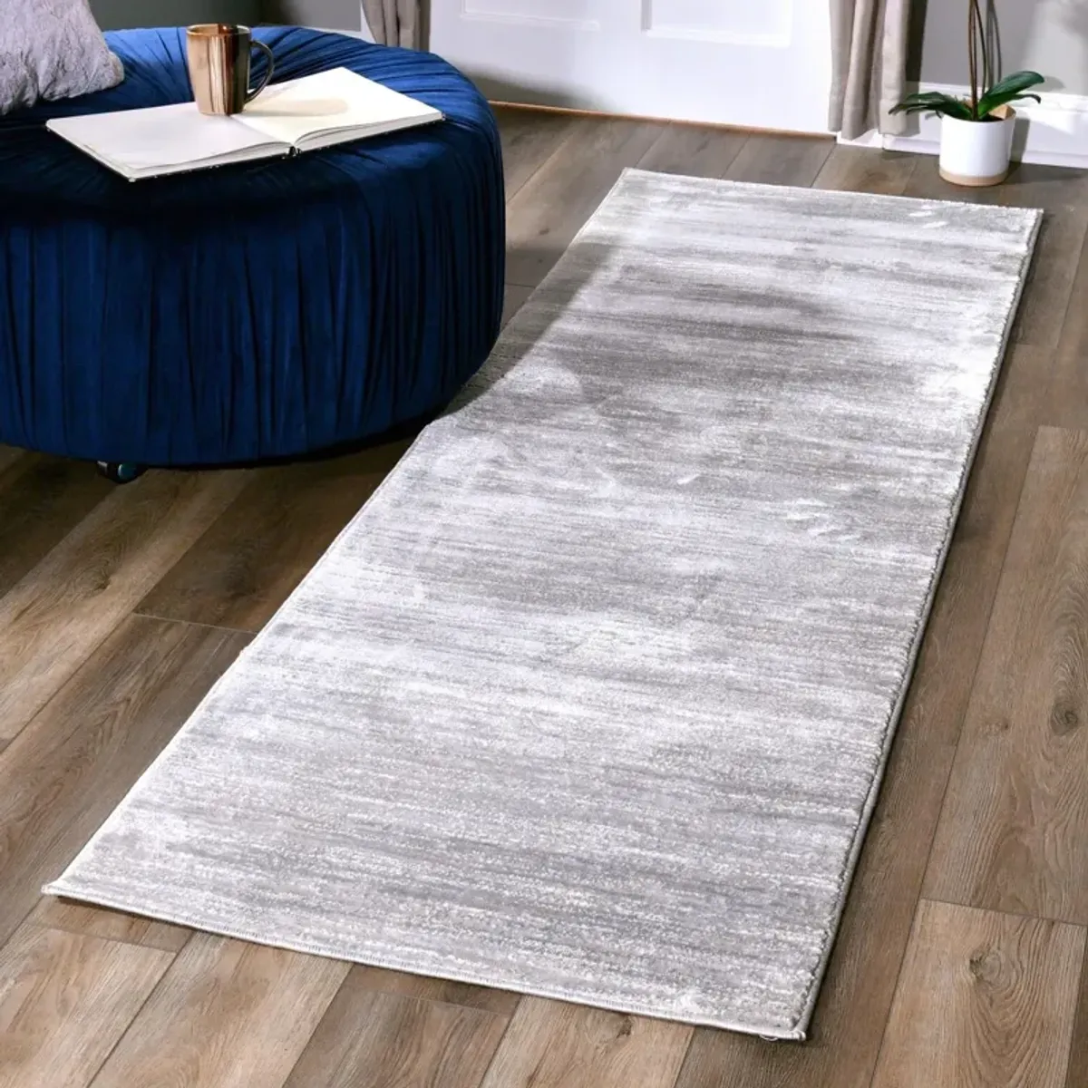 Buzzing 2' x 8' Runner - Gray