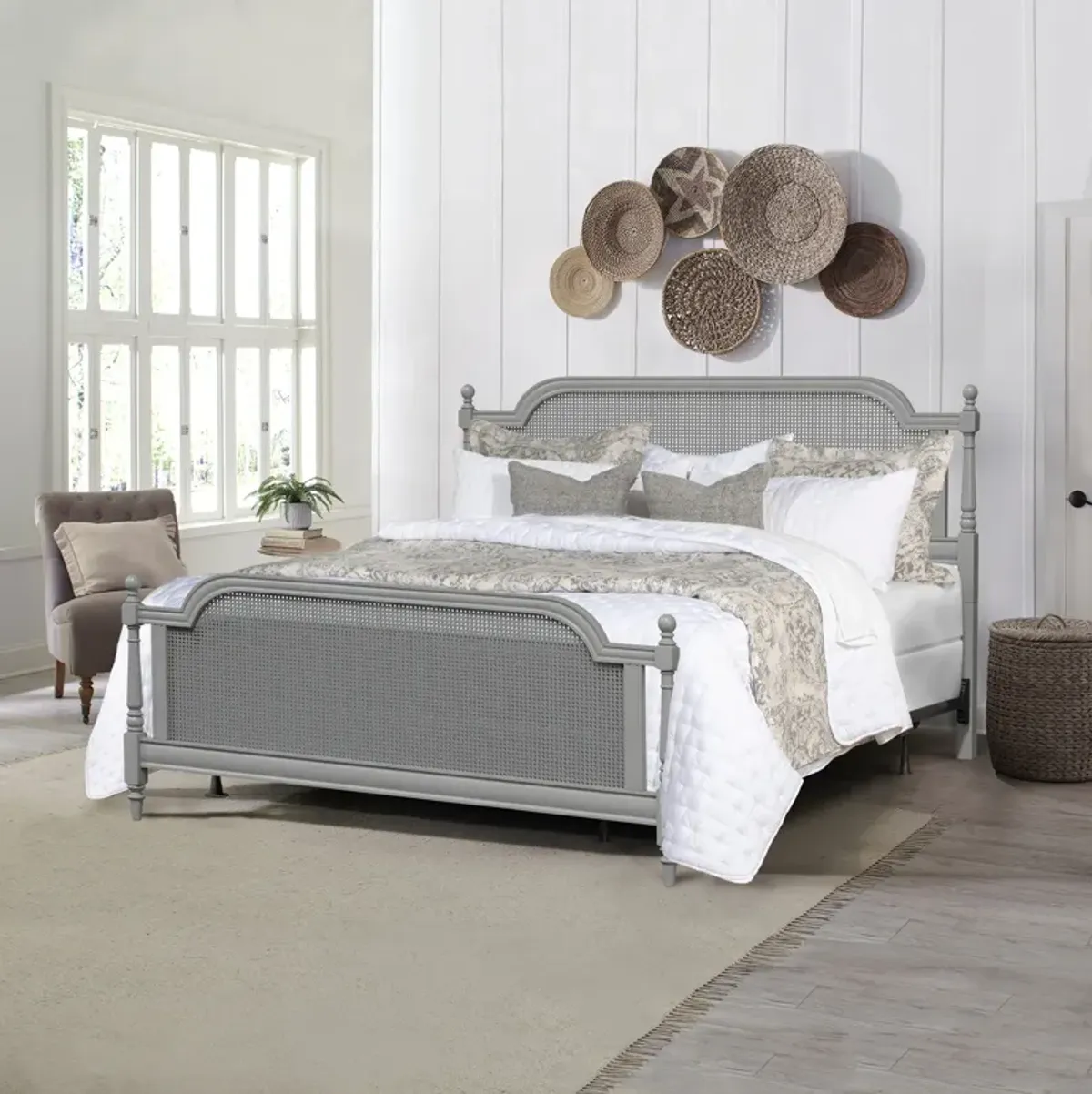 Zophia King Bed - Gray