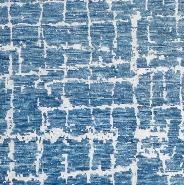 Roma 2' x 3' Area Rug - Blue/Silver