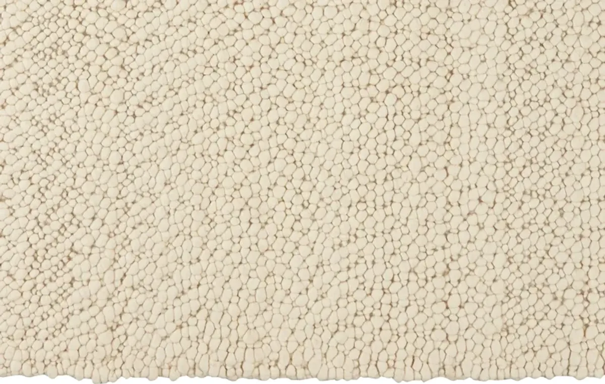 Nice 4' x 6' Area Rug - Ivory