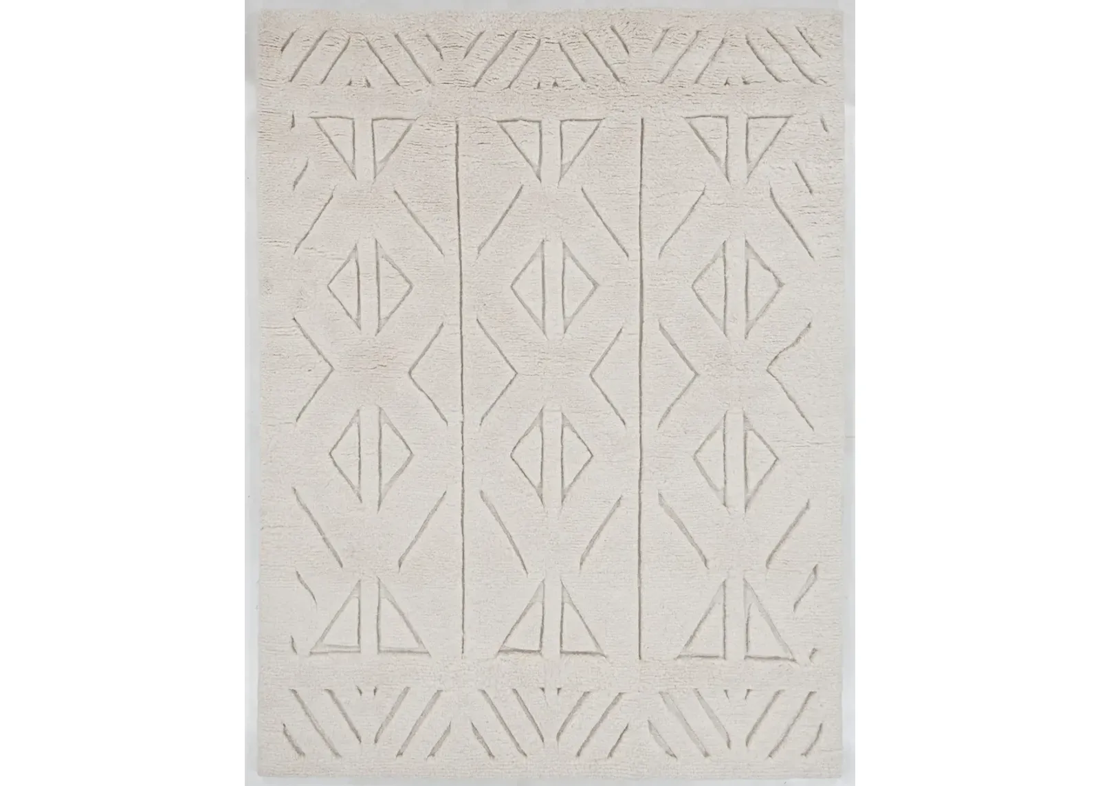 Nyssa 5' x 8' Area Rug - White