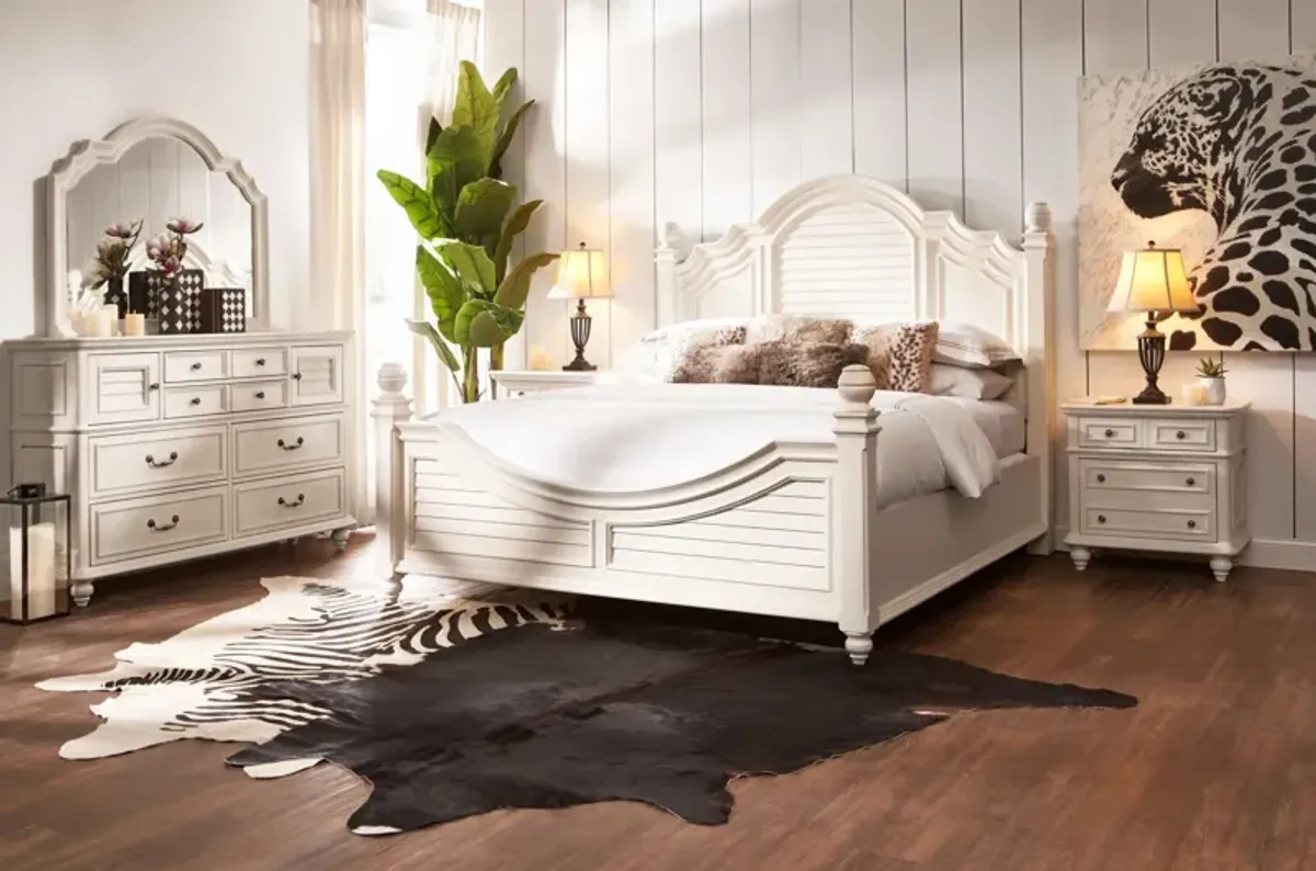 Charleston 5-Piece Queen Poster Bedroom Set with Dresser and Mirror - White