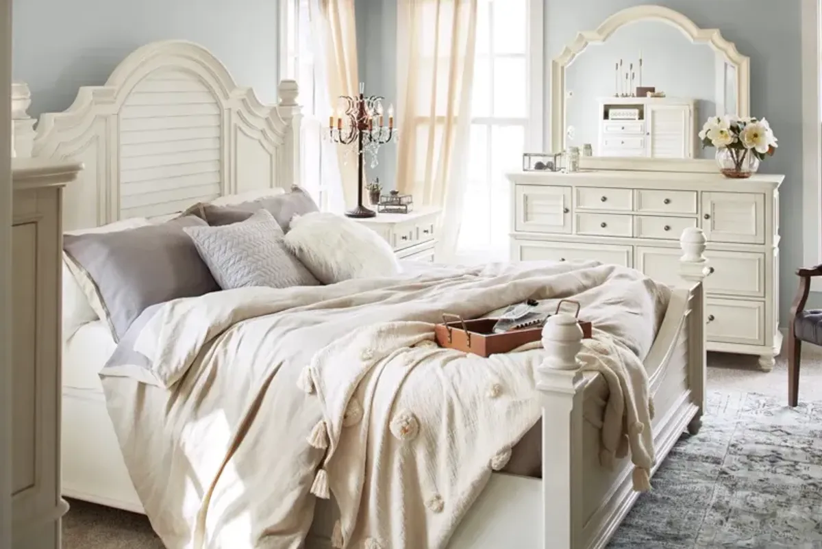 Charleston King Poster Bed - White