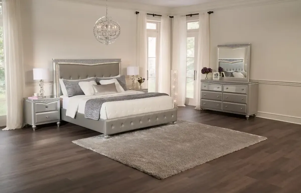 Posh 5-Piece Upholstered Queen Bedroom Set with Dresser and Mirror