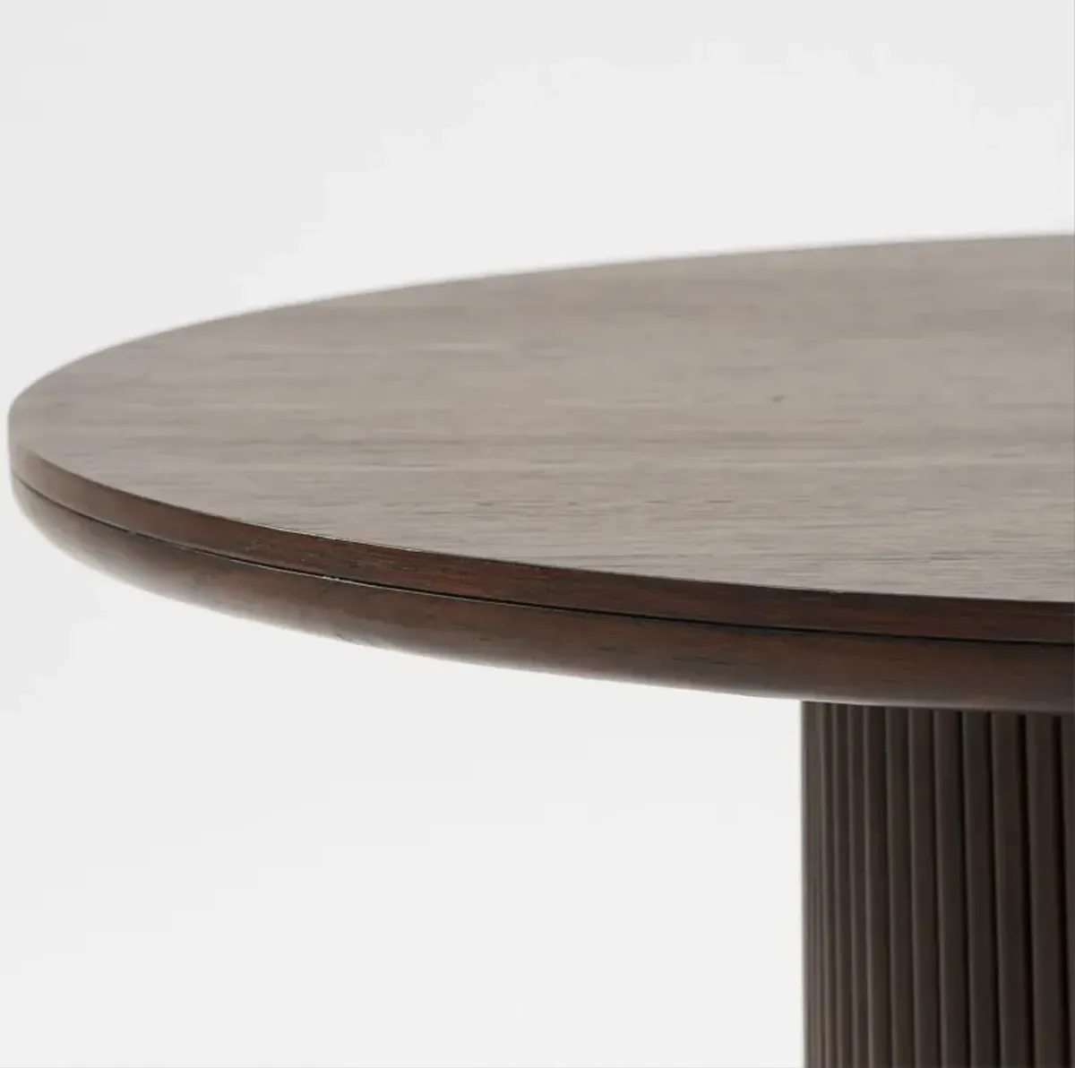 Santa Monica Round Dining Table - Chestnut