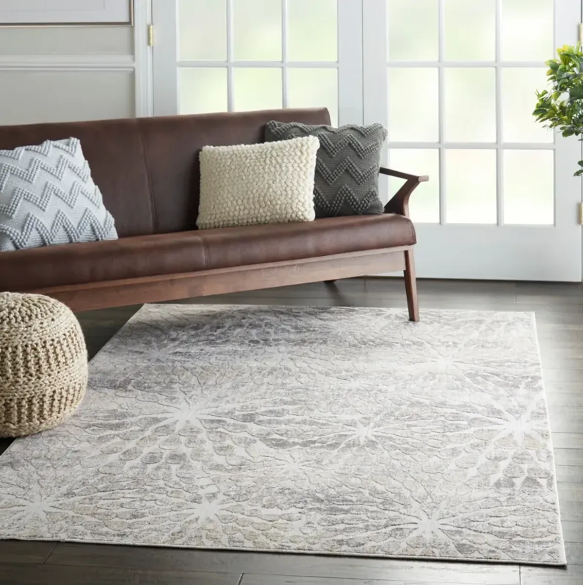 Lucerne 4' x 6' Area Rug - Ivory/Beige