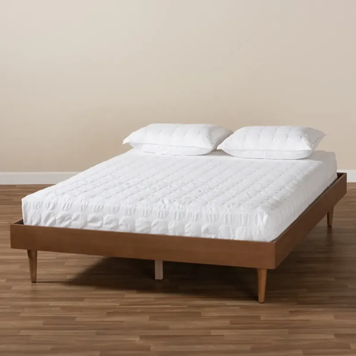 Sheniah Full Platform Bed Frame - Ash Walnut