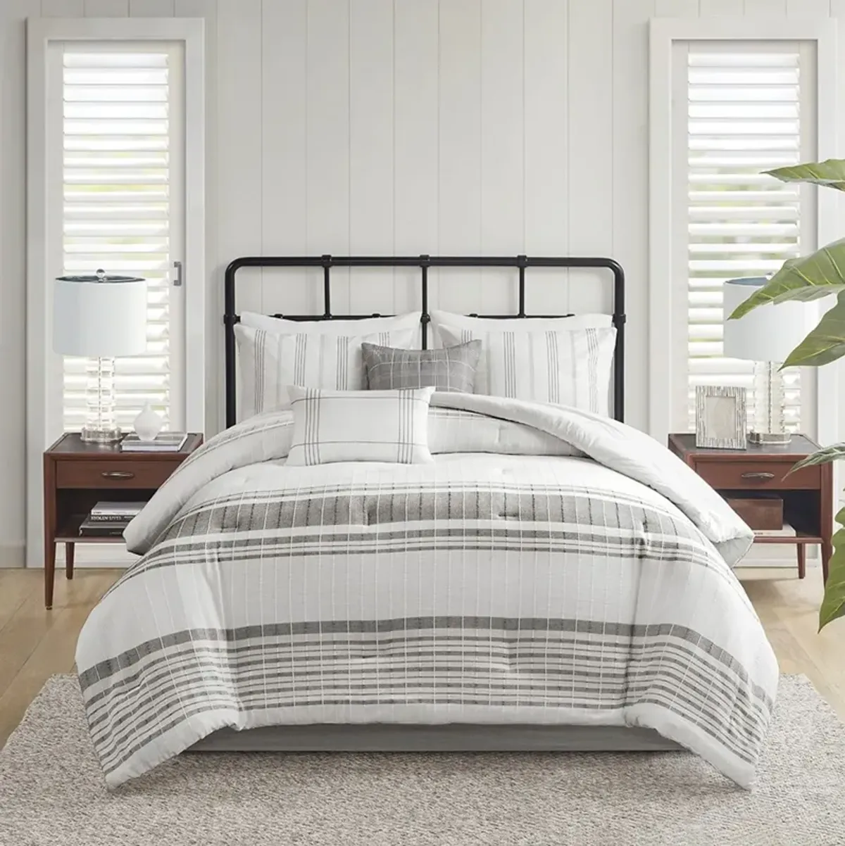 Emily Full Comforter Set - White/Gray