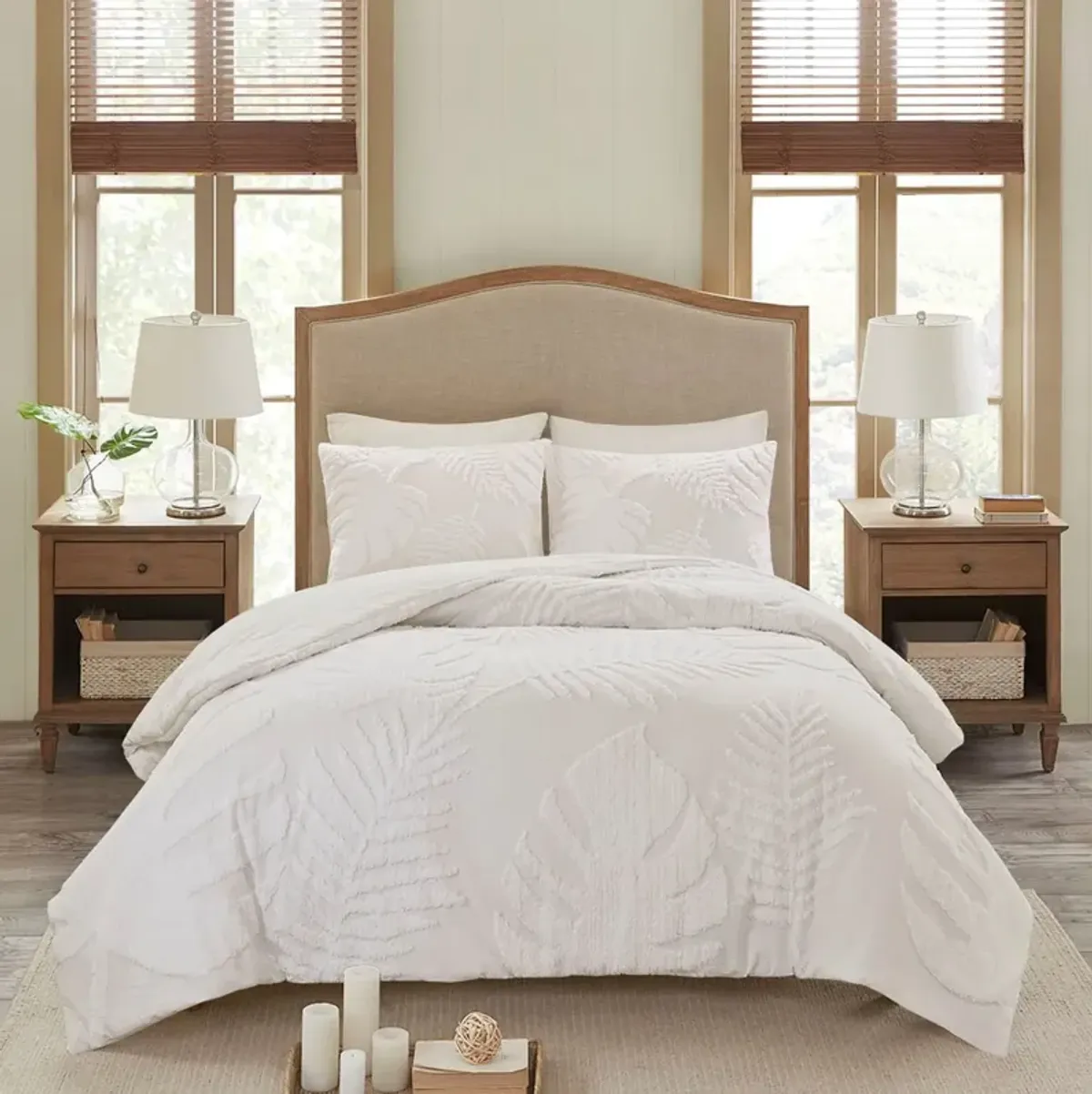 Ariana Full/Queen Comforter Set - White