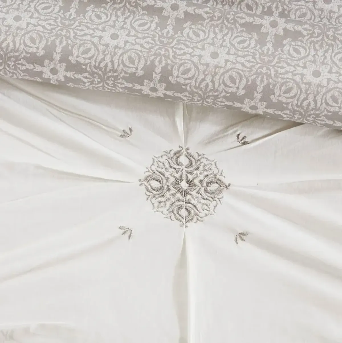 Angela King/California King Reversible Comforter Set - Ivory