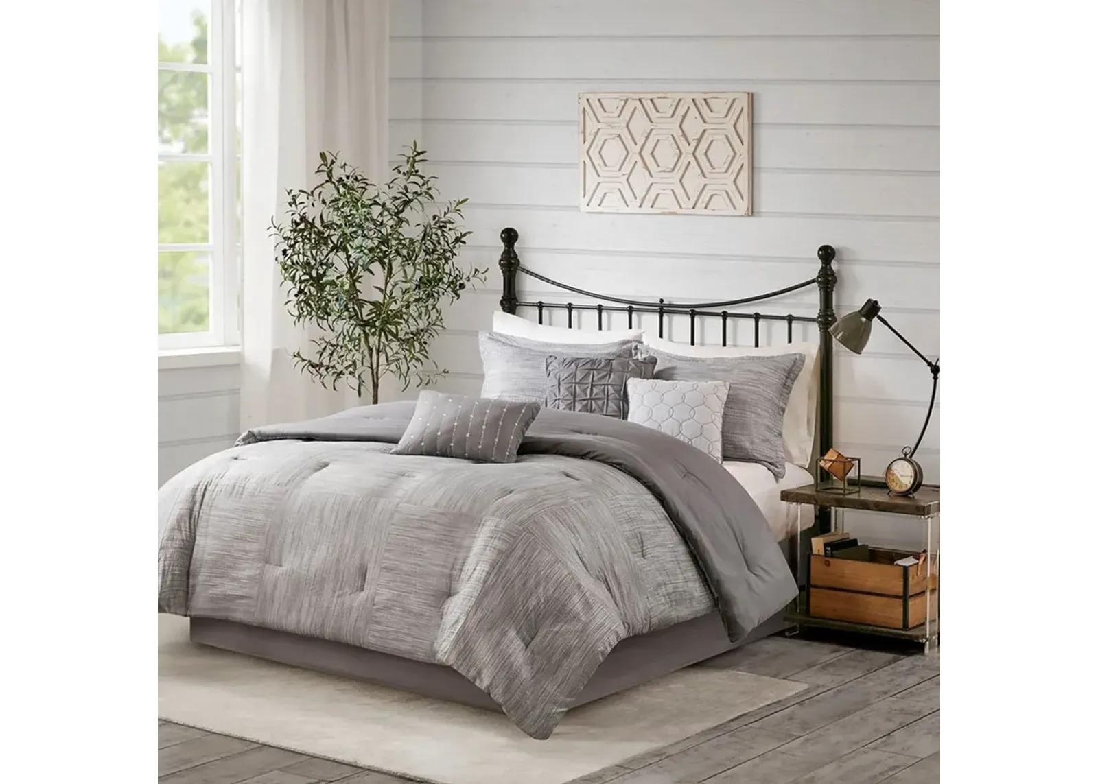 Heiress Queen Comforter Set - Gray