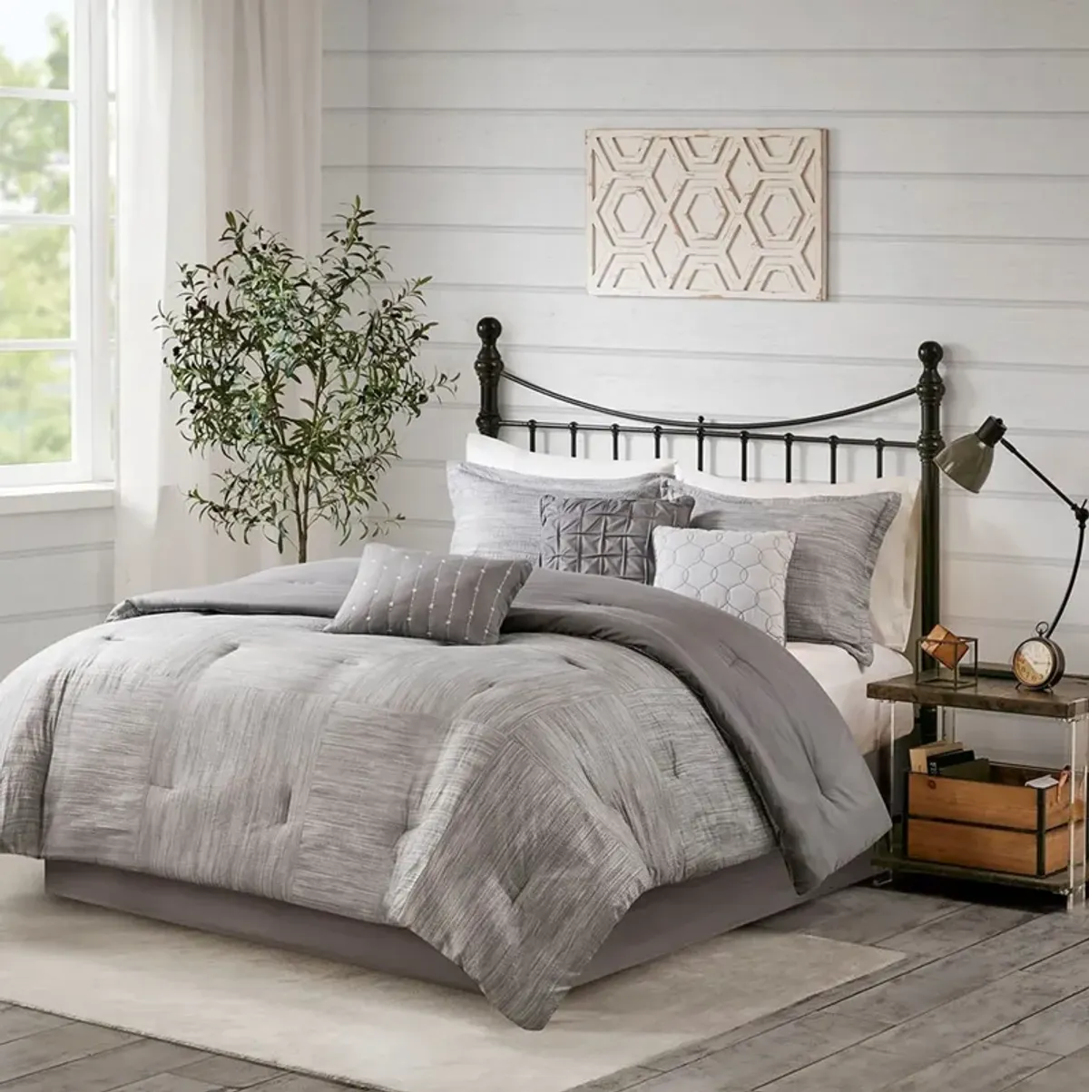 Heiress King Comforter Set - Gray