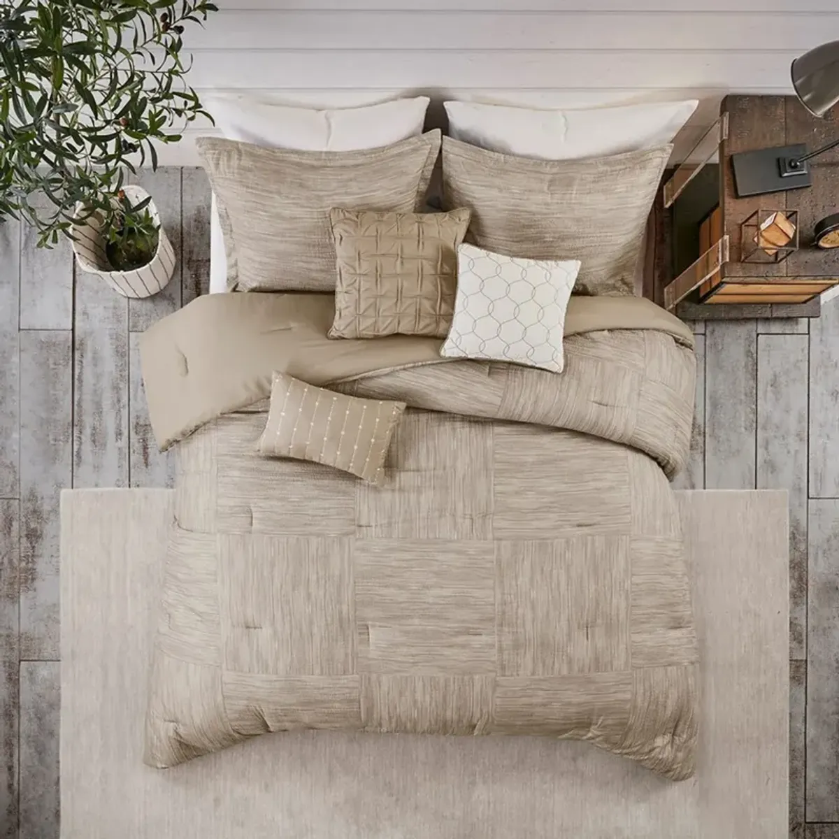 Heiress King Comforter Set - Taupe