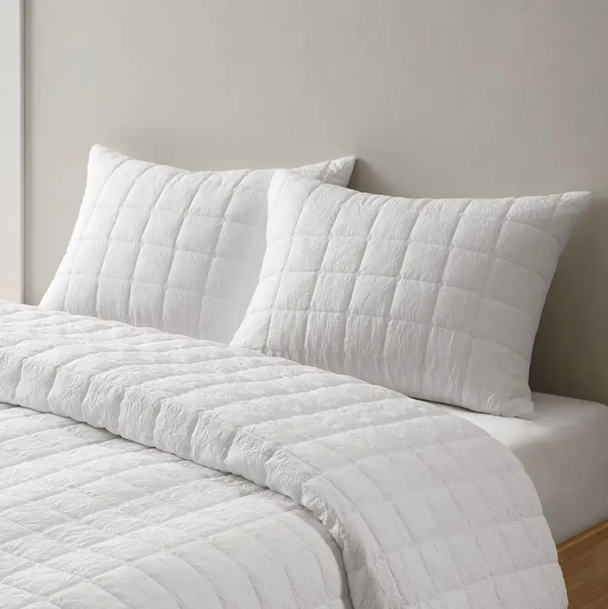 Aurora King/California King Comforter Set - White