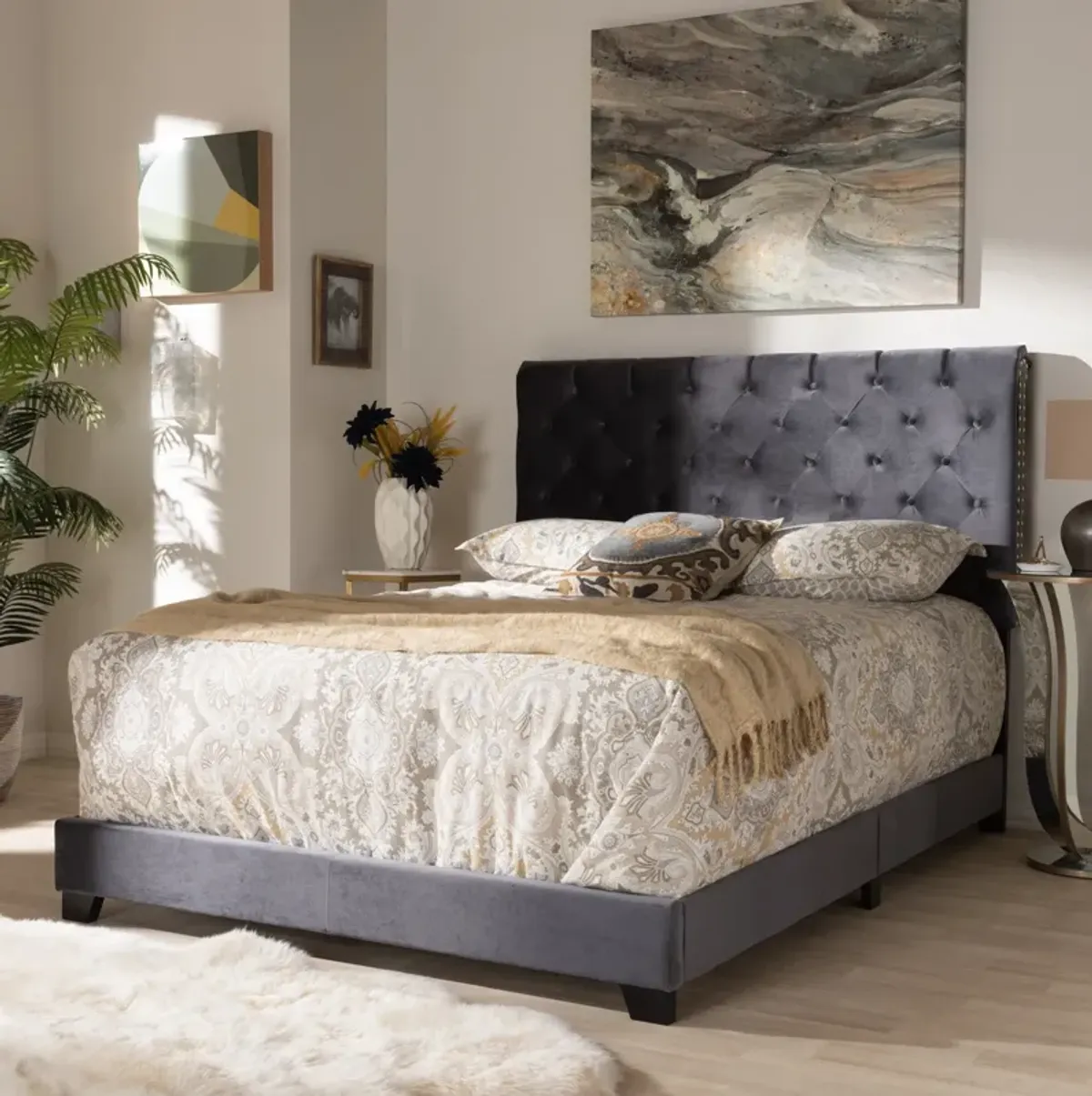 Noen King Upholstered Bed - Dark Gray