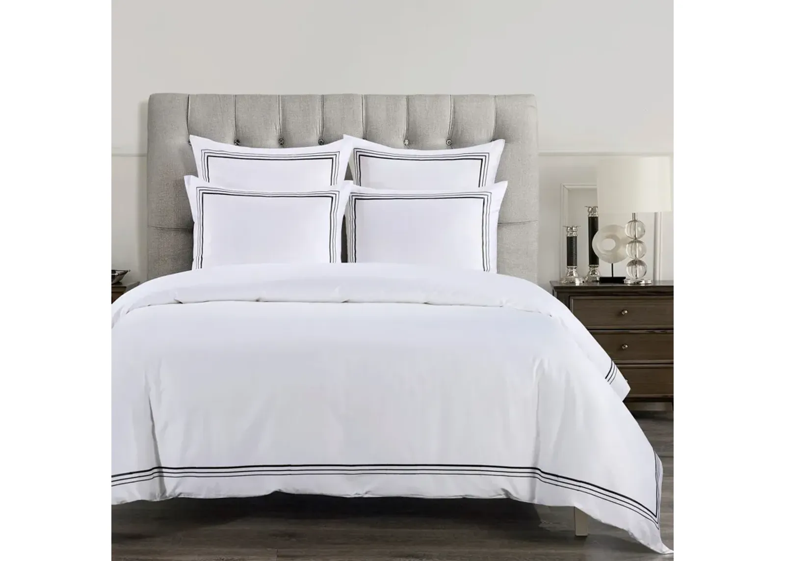 Lee King Duvet Cover Set - Black