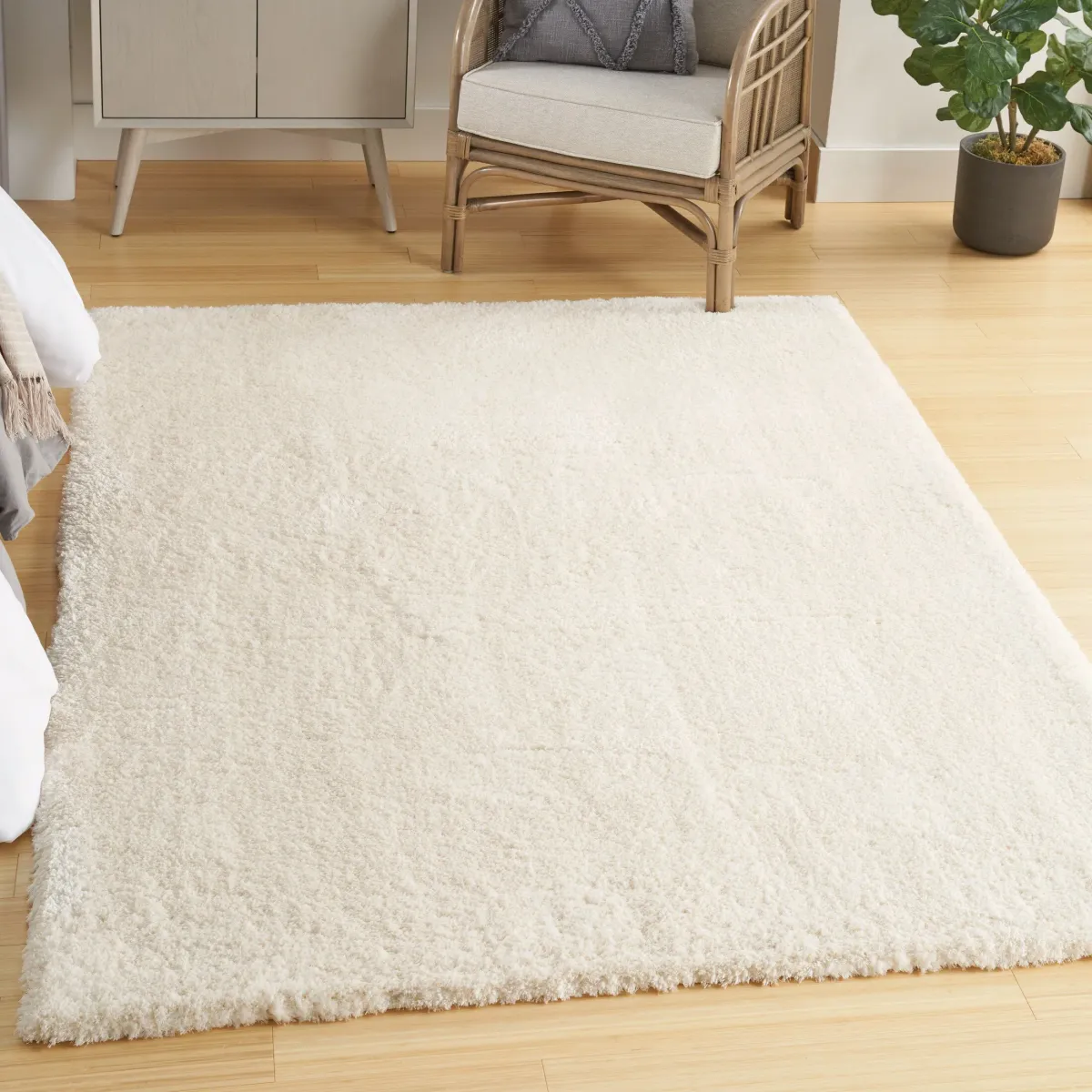 Lana Shag 5' x 7' Area Rug - Ivory