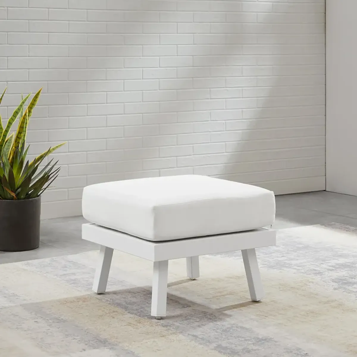 South Hampton Outdoor Ottoman