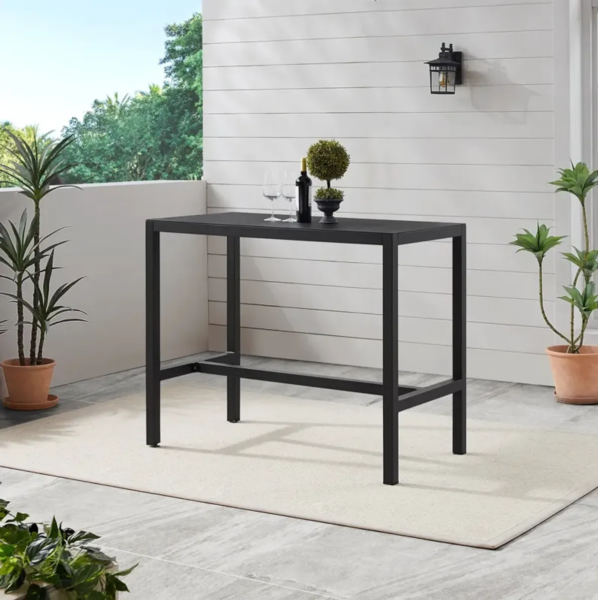 South Hampton Outdoor Bar Table and 4 Bar Stools - Black