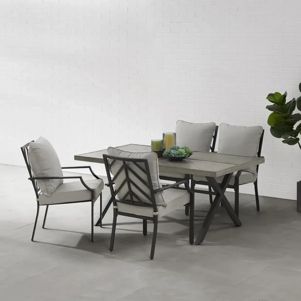 Boise Outdoor Dining Table and 4 Dining Chairs