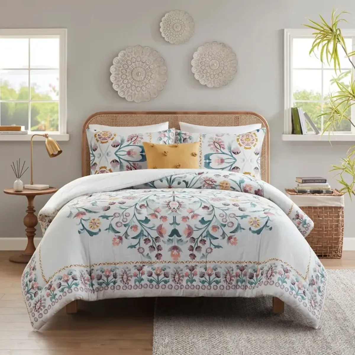 Destiny Full/Queen Comforter Set - White/Multi