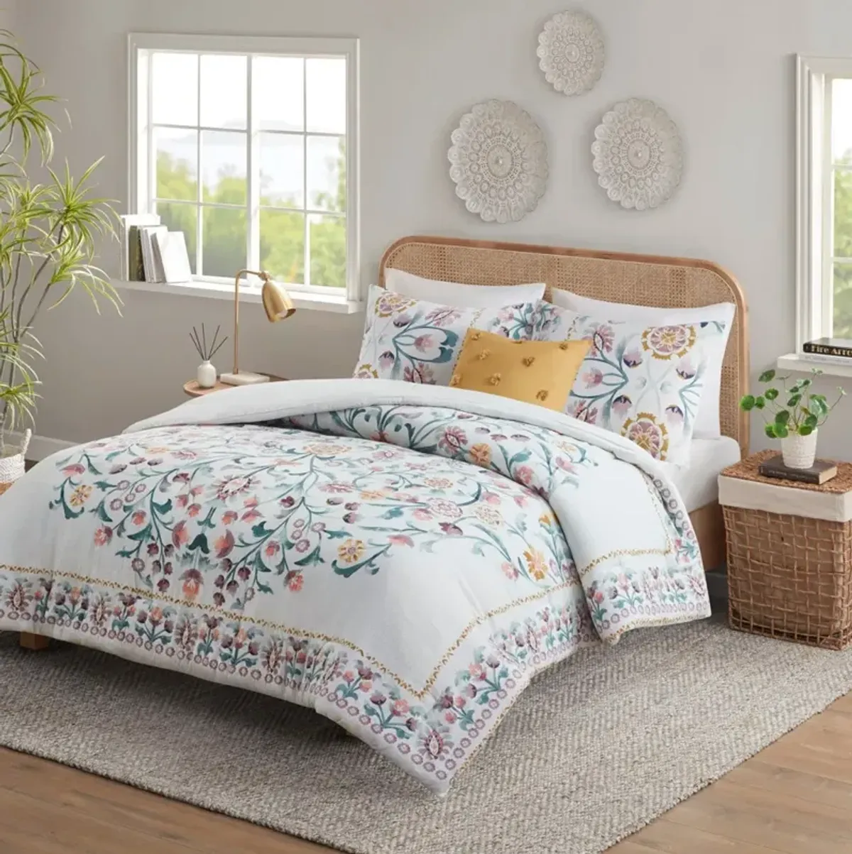 Destiny Full/Queen Comforter Set - White/Multi