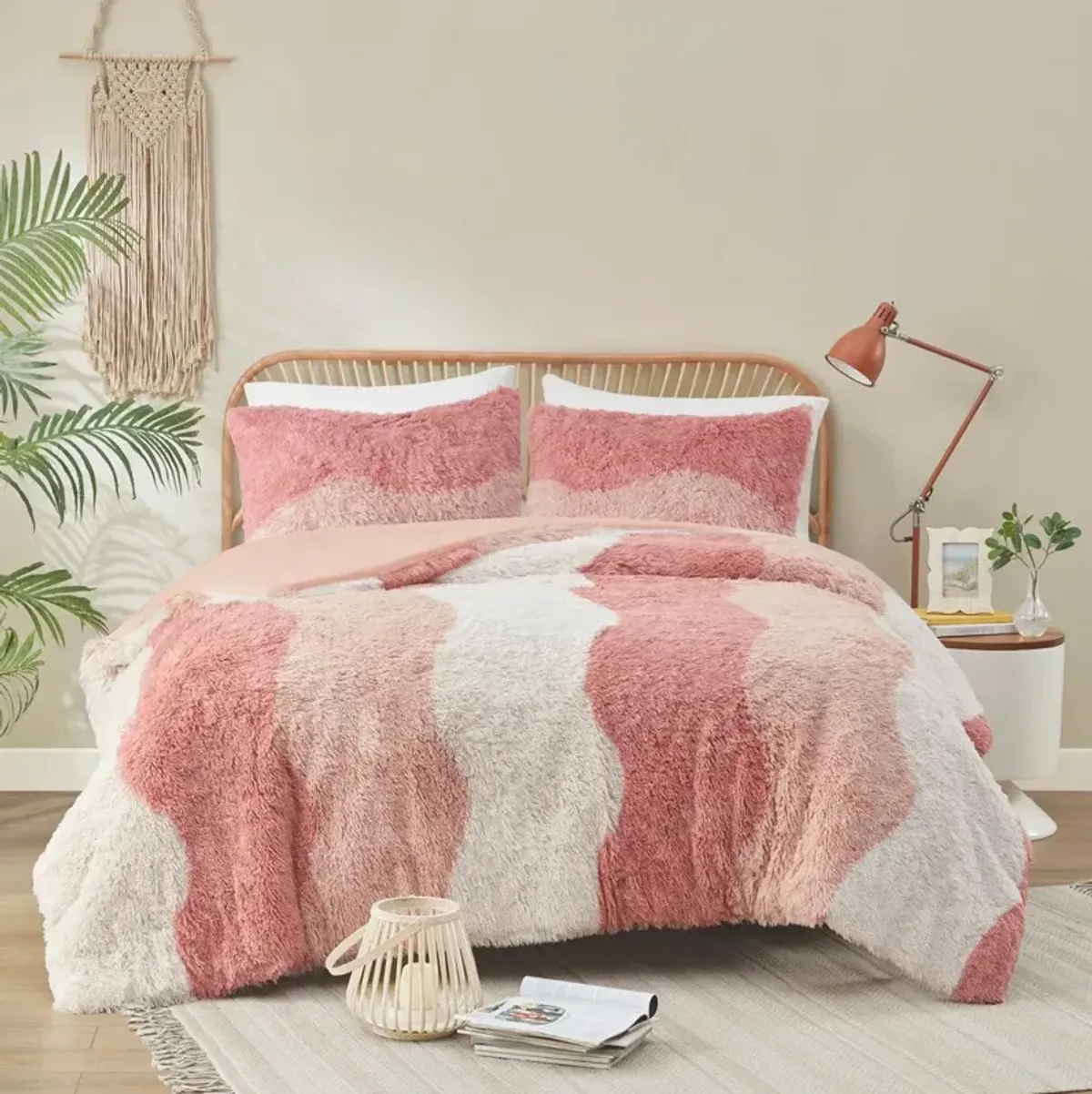 Makenna Full/Queen Faux Fur Comforter Set - Blush Multi