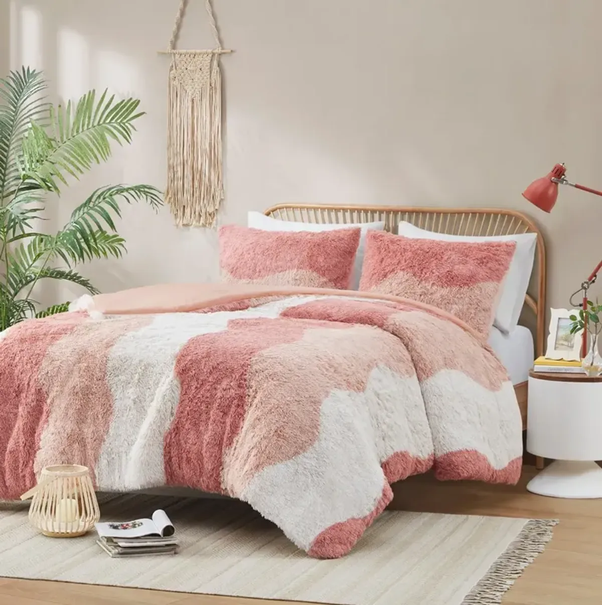 Makenna Full/Queen Faux Fur Comforter Set - Blush Multi