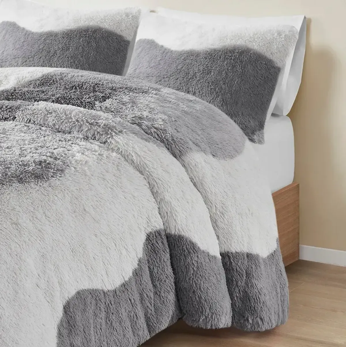 Makenna Twin/Twin XL Faux Fur Comforter Set - Gray