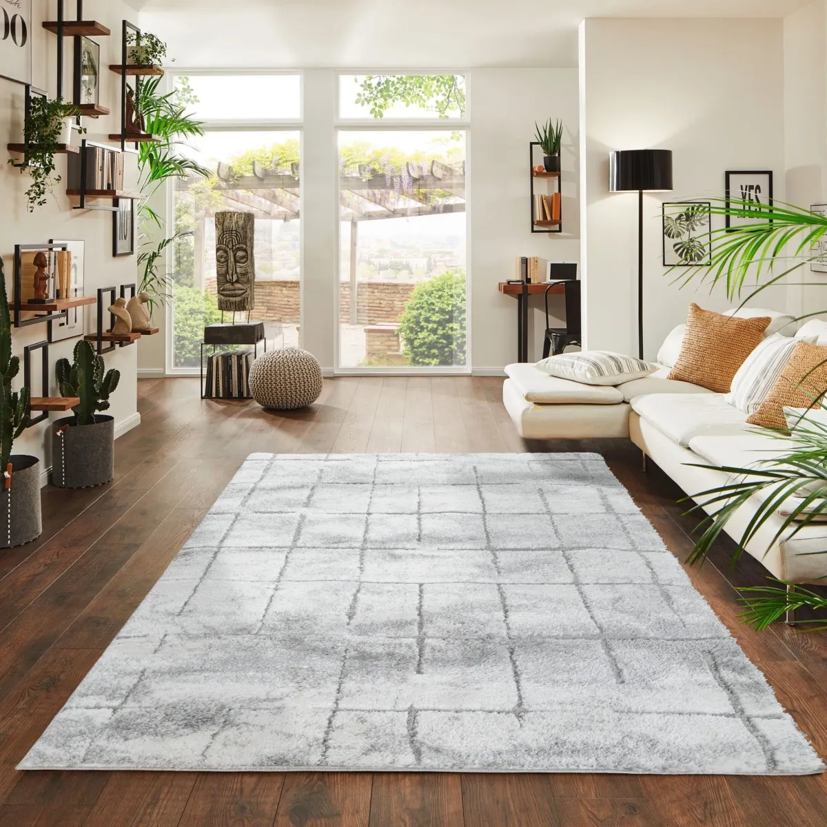 Soryn 5' x 8' Area Rug - Gray and White