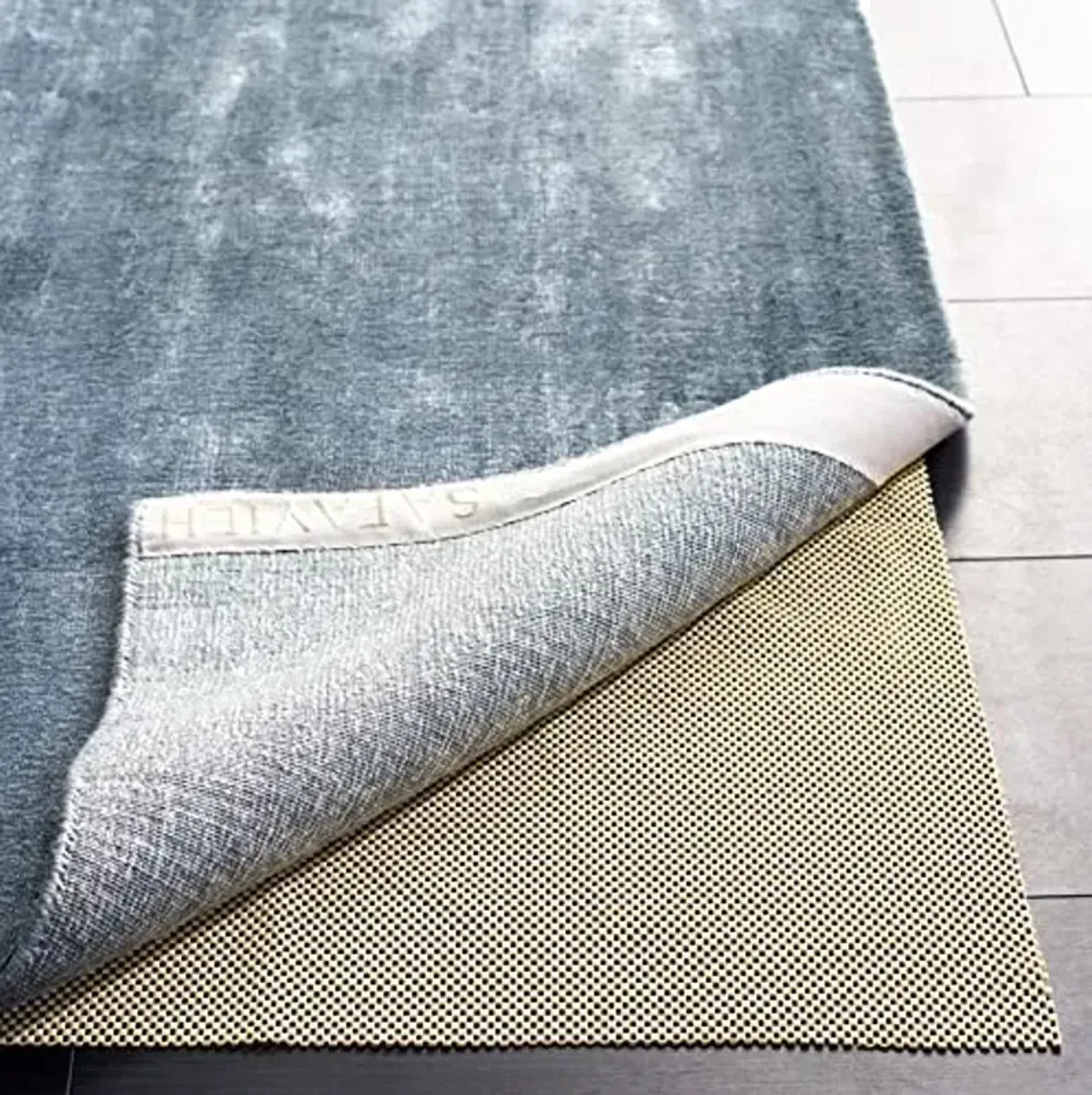 SAFAVIEH Indoor/Outdoor Non Slip Anti Skid Grippy Stay in place Rug Pad, Stable on all Hard Floors (6' x 9')