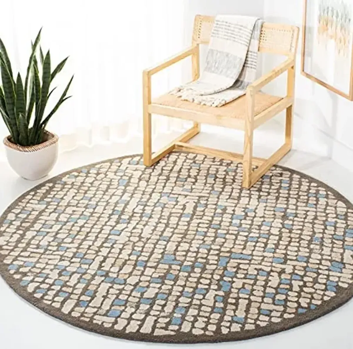 Martha Stewart x SAFAVIEH Area Rug Collection - 6' Round, Hickory & Beige, Handmade Wool & Viscose, Ideal for Living Room, Bedroom, Office, Dining Space (MSR3623C)