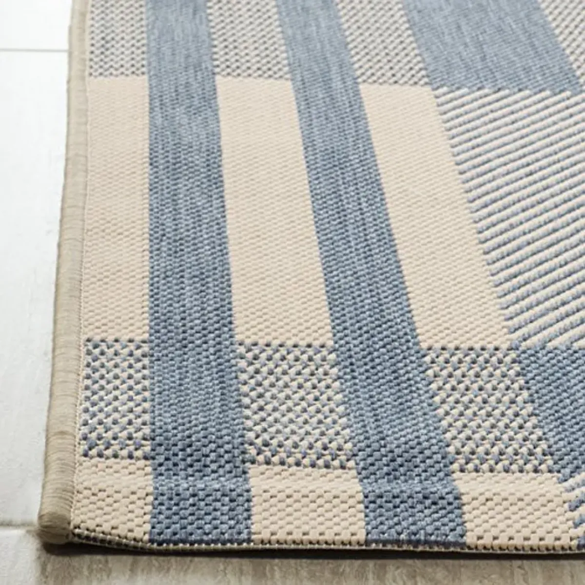 SAFAVIEH Courtyard Collection Accent Rug - 2'7" x 5', Beige & Blue, Indoor/Outdoor & Washable, Ideal for High Traffic Areas in Patio, Backyard, Mudroom, Entryway, Doormat (CY6201-233-3)